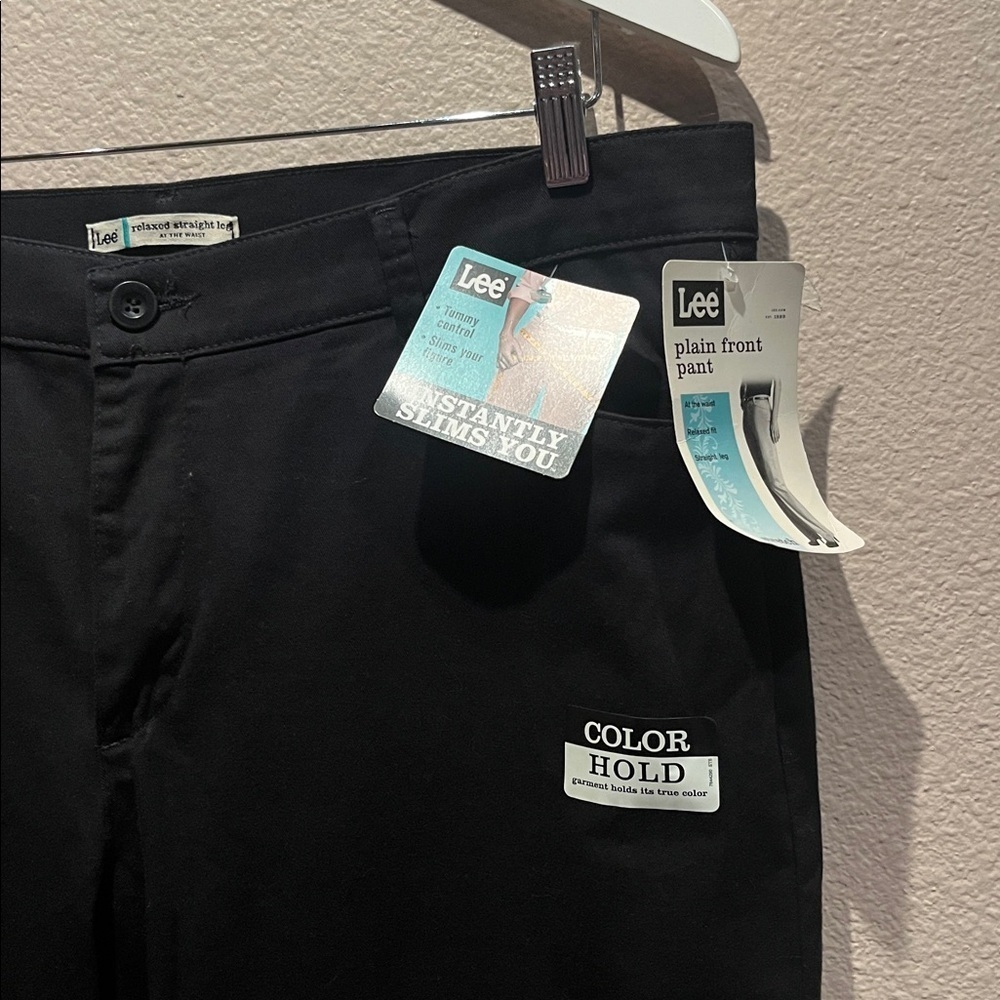 New Lee Women’s Relaxed Fit Straight Leg Slimming Black Pants Size 16 Medium NWT - Picture 3 of 8